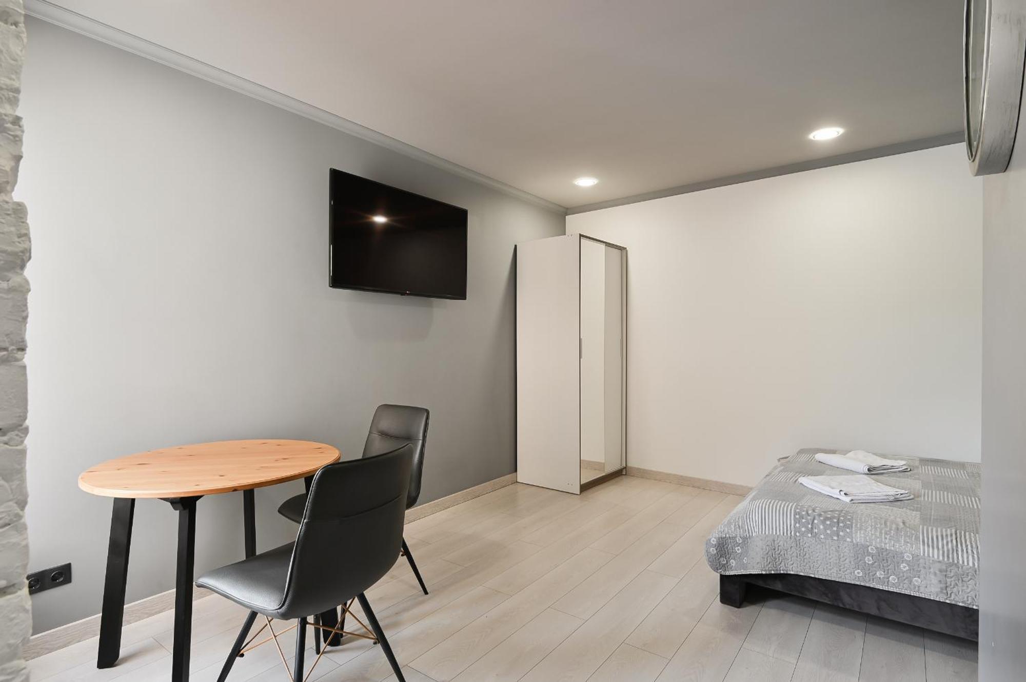 Loft Design Studio Apartment & Free Parking Riga Luaran gambar
